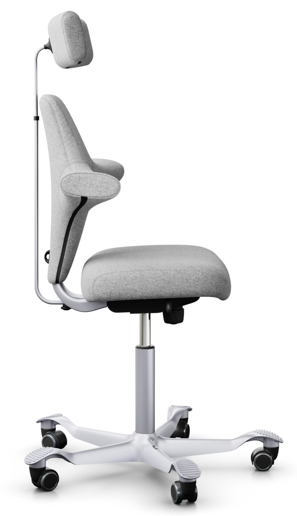 Ergonomischer Bürostuhl mit grauem Stoffbezug, verstellbarer Kopfstütze und flexibler Rückenlehne, ideal für dynamisches Sitzen.