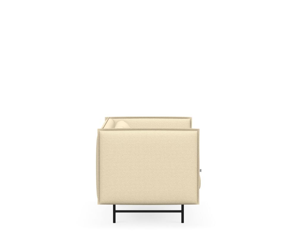 Rückansicht eines beige Sofas mit modernen, klaren Linien und schwarzem Metallgestell.