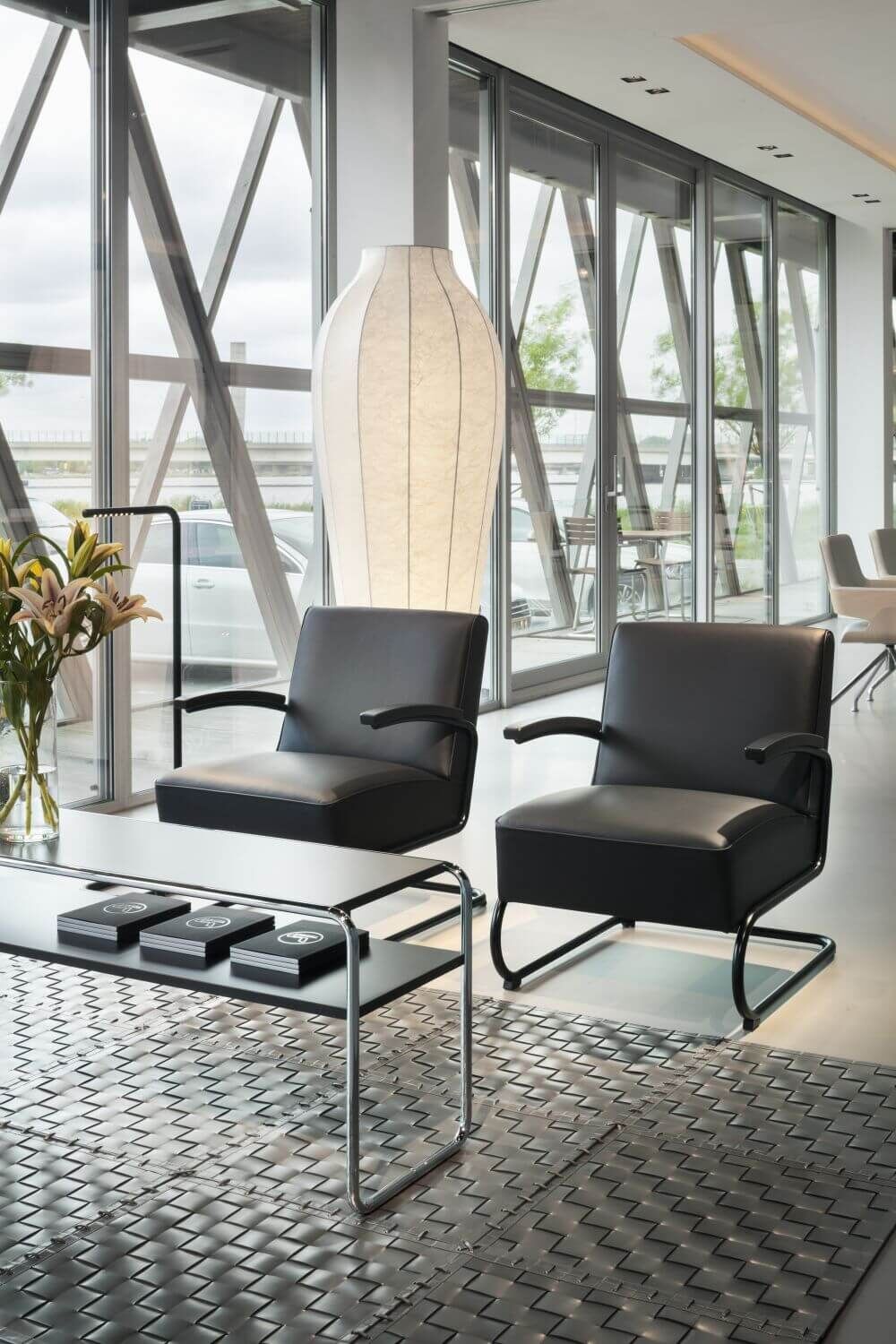 Thonet B 10/1 Beistelltisch mit Fachboden