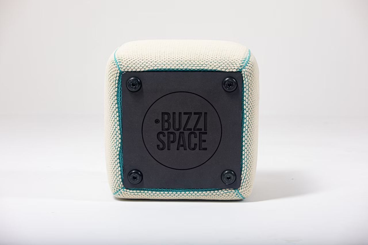BuzziSpace BuzziKnit Pouf Square, Polsterhocker, akustisch wirksam