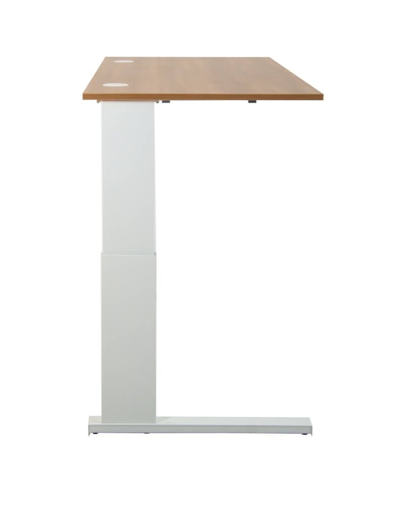 Höhenverstellbarer Schreibtisch mit heller Holzoberfläche und weißem Metallrahmen, ideal für ergonomisches Arbeiten.