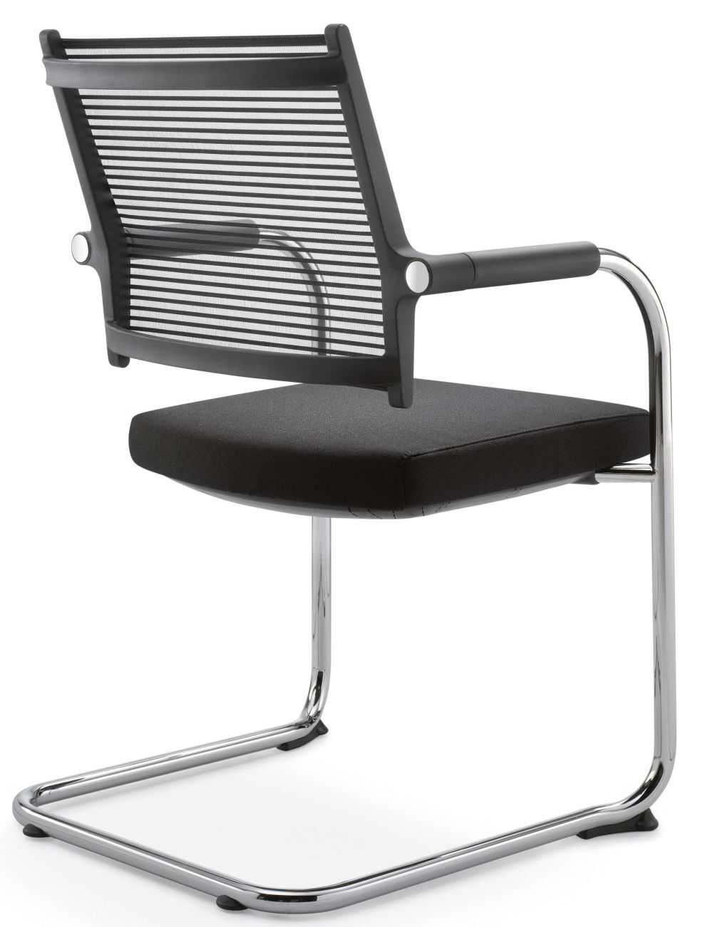 Moderner Freischwinger mit Netzrückenlehne und verchromtem Metallgestell, ideal für ergonomisches und dynamisches Sitzen.