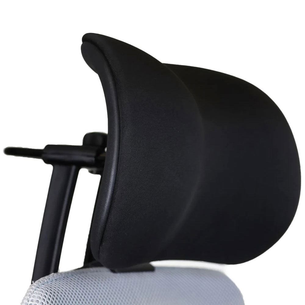 Schwarze ergonomische Kopfstütze eines Bürostuhls, bietet Komfort und Nackenunterstützung für dynamisches Sitzen.