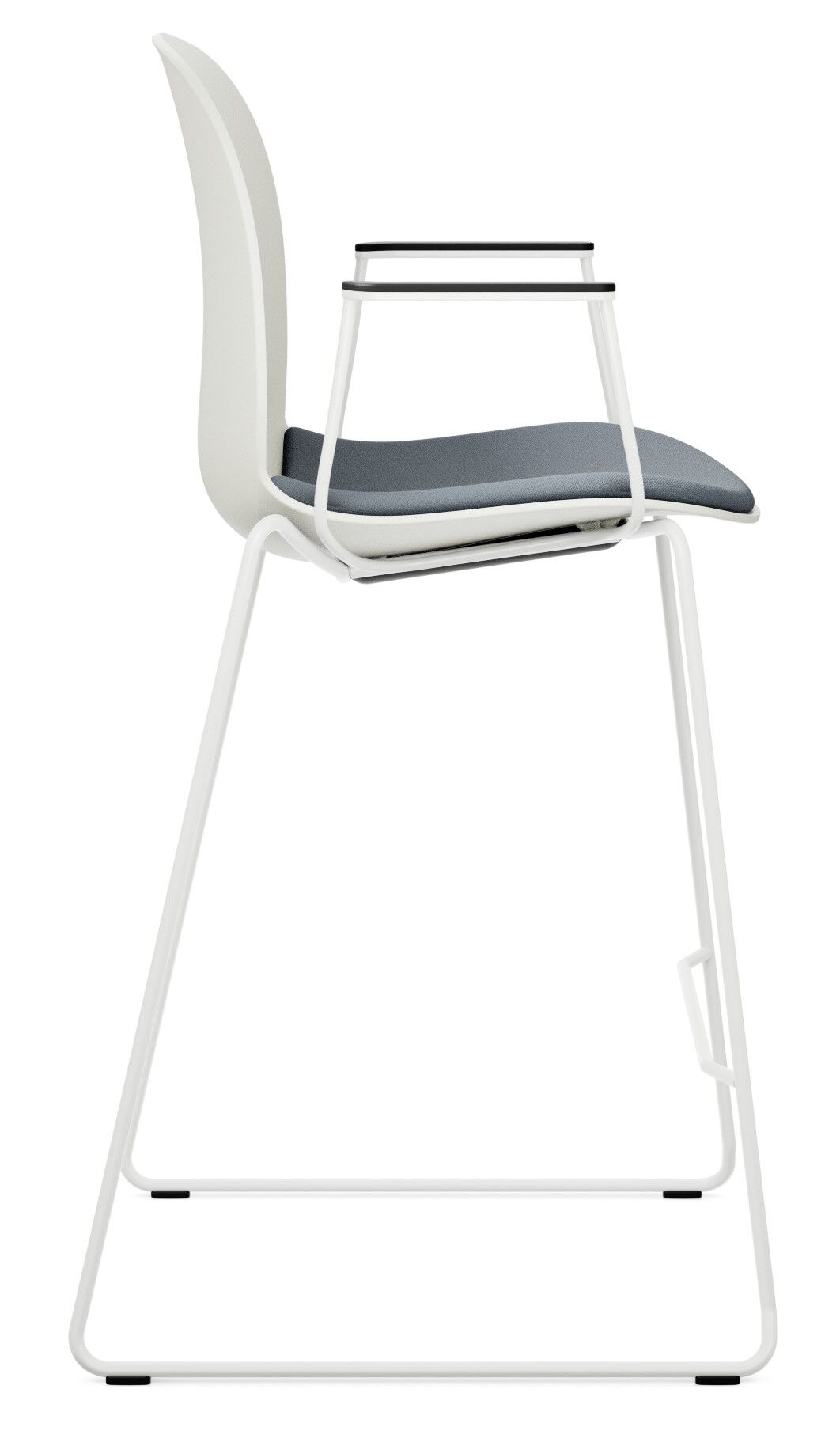 Moderner ergonomischer Bürostuhl aus Kunststoff und Stoff, Seitenansicht, mit minimalistischen Metallbeinen.