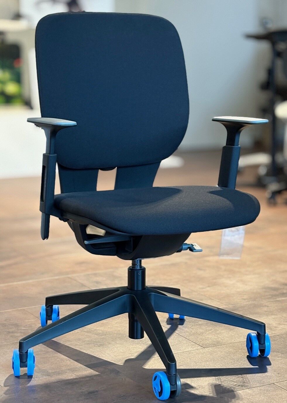 Klöber LIM lim98 P990 padded black, Rücken- und
