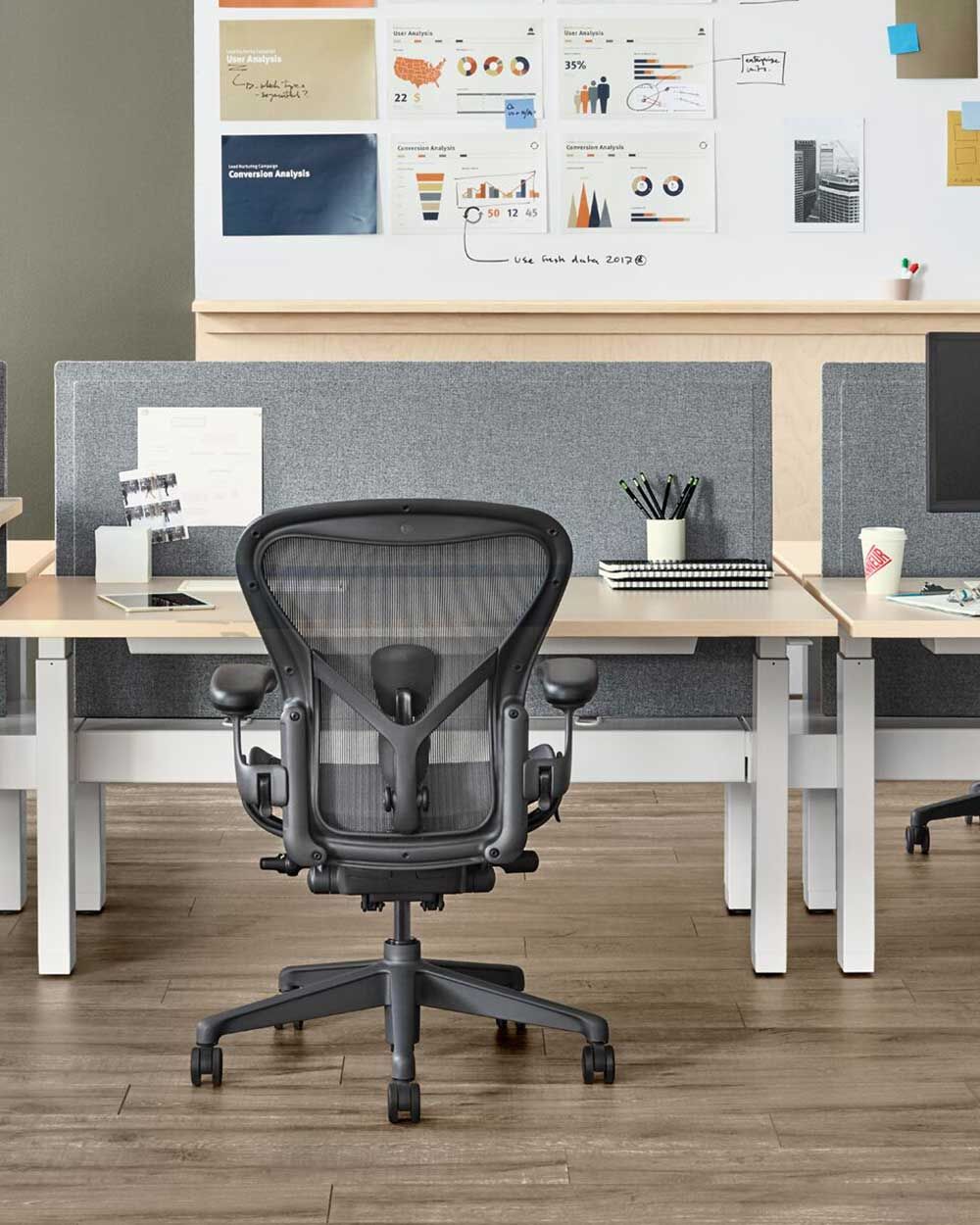 Herman Miller Carbon im Büro
