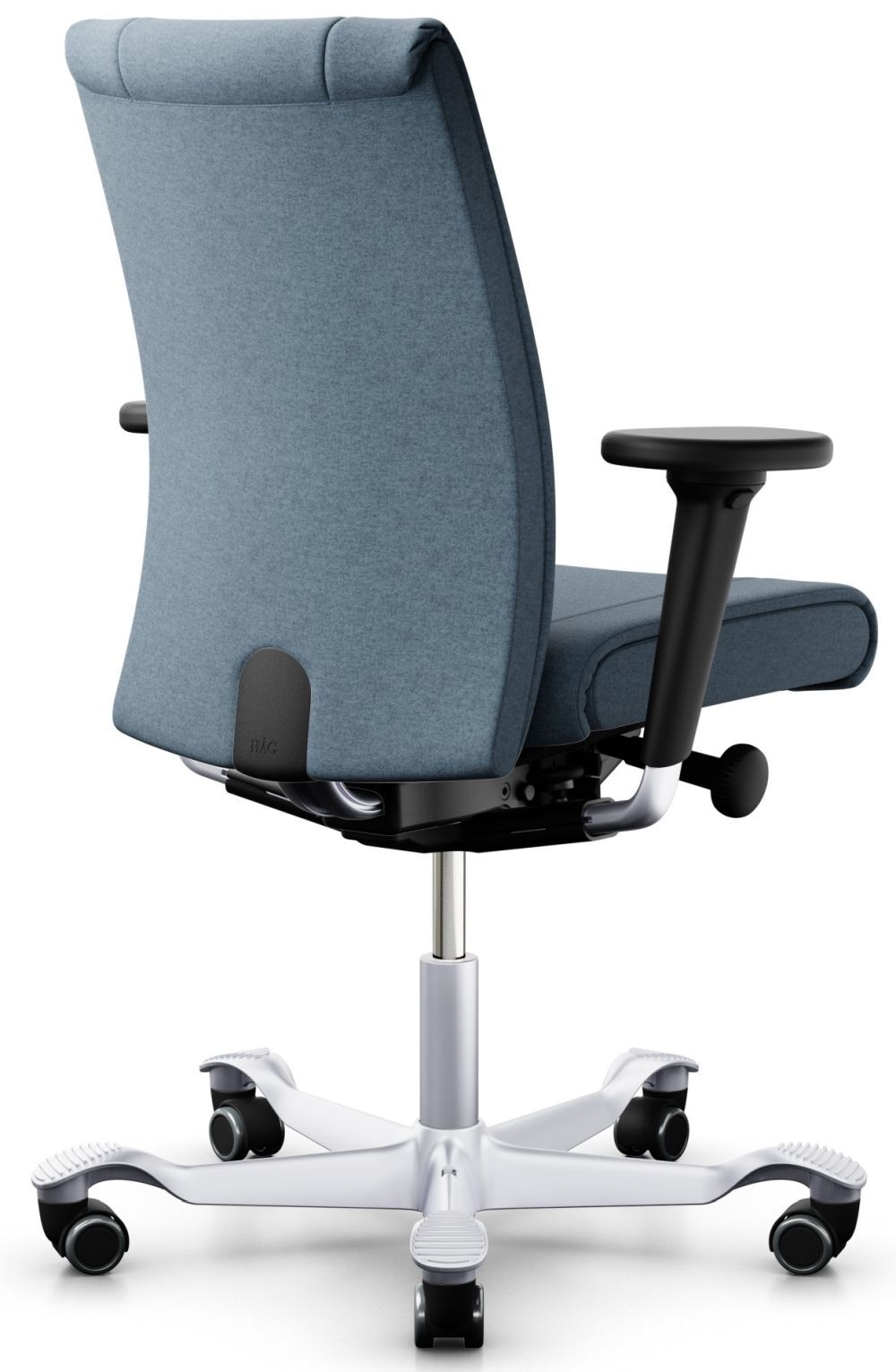 Ergonomischer Bürostuhl in Blau mit verstellbaren Armlehnen und stabilem, weißen Drehfuß, Rückansicht.