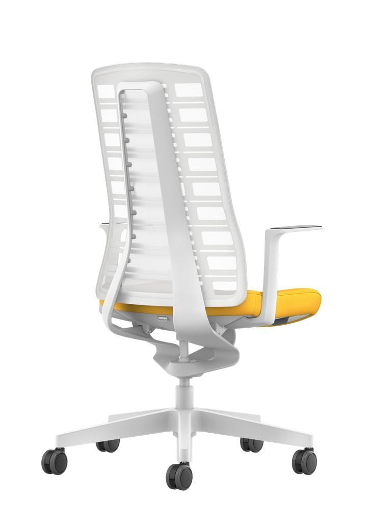 Weißer ergonomischer Bürostuhl mit gelben Akzenten und belüfteter Rückenlehne, ideal für dynamisches Sitzen.